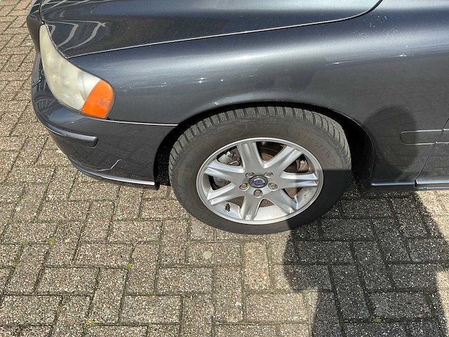 Volvo - s60 - 2.4 d5 drivers ed. - personenauto - 2008 - afbeelding 16 van  19