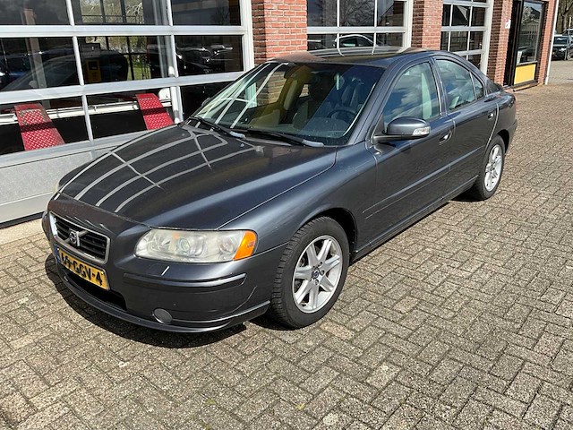 Volvo - s60 - 2.4 d5 drivers ed. - personenauto - 2008 - afbeelding 1 van  11