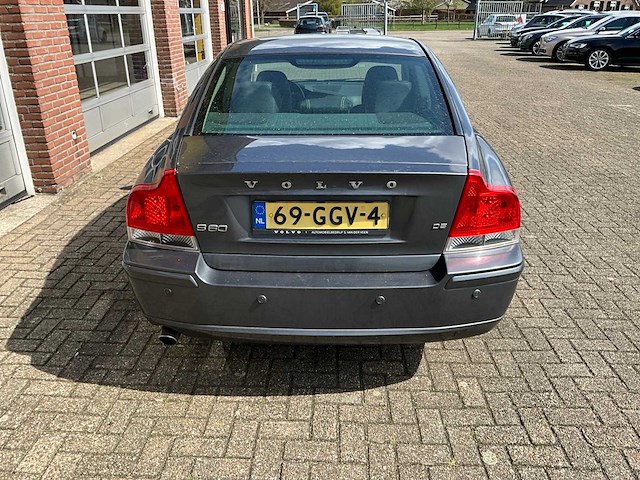 Volvo - s60 - 2.4 d5 drivers ed. - personenauto - 2008 - afbeelding 10 van  11