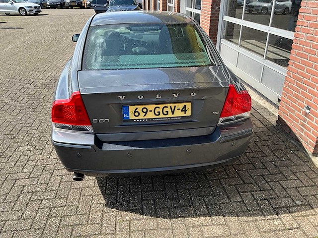 Volvo - s60 - 2.4 d5 drivers ed. - personenauto - 2008 - afbeelding 11 van  11