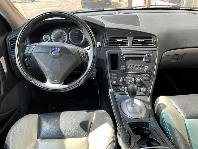 Volvo - s60 - 2.4 d5 drivers ed. - personenauto - 2008 - afbeelding 4 van  29