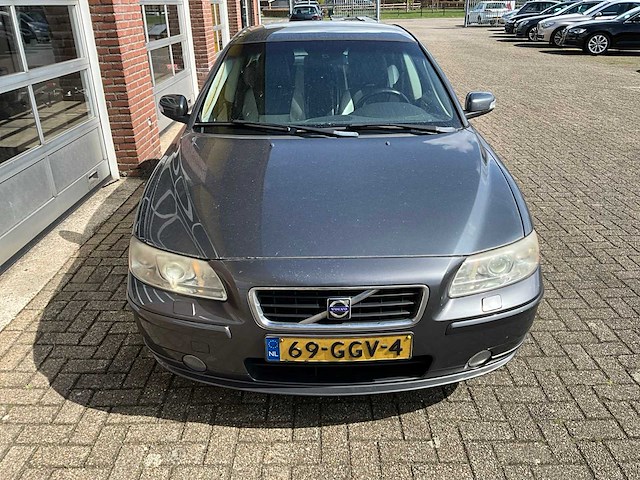 Volvo - s60 - 2.4 d5 drivers ed. - personenauto - 2008 - afbeelding 16 van  29