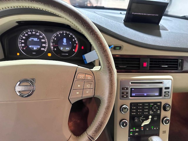 Volvo - s80 - 2.5 t momentum - 63-tr-nf - afbeelding 8 van  8