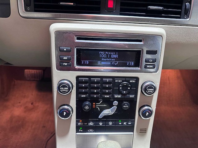 Volvo - s80 - 2.5 t momentum automaat- 57-xf-lh - afbeelding 6 van  21