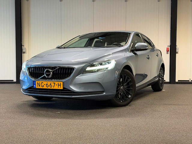 Volvo - v40 - 1.5 t2 nordic+ 2017 ng-667-h iaw - afbeelding 1 van  23