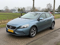 Volvo - v40 - 1.6 t3 kinetic 99-zdh-4 2012 iaw - afbeelding 1 van  16