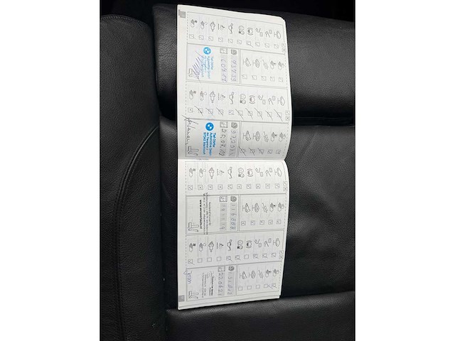 Volvo - v40 - 1.6 t3 kinetic 99-zdh-4 2012 iaw - afbeelding 9 van  16