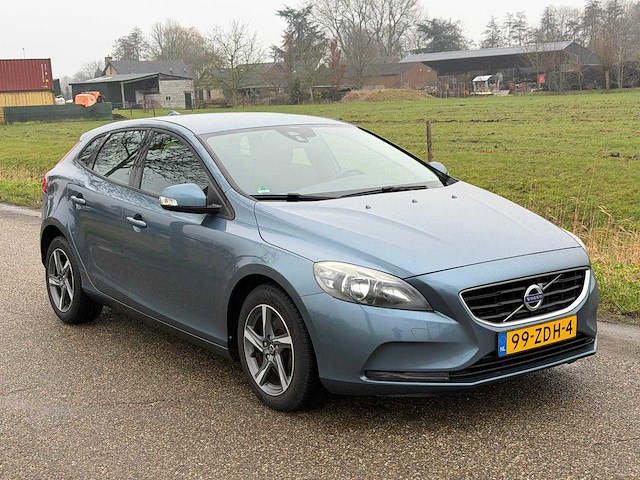 Volvo - v40 - 1.6 t3 kinetic 99-zdh-4 2012 iaw - afbeelding 11 van  16