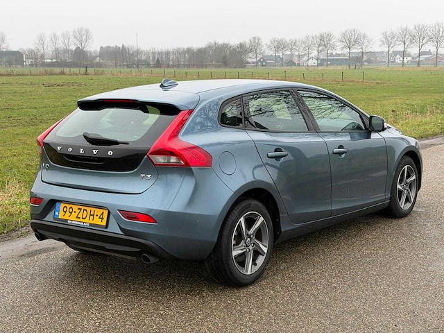 Volvo - v40 - 1.6 t3 kinetic 99-zdh-4 2012 iaw - afbeelding 12 van  16