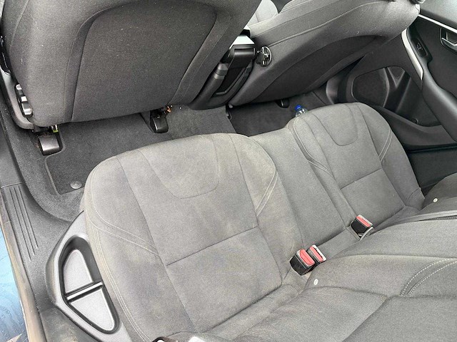 Volvo - v40 - 1.6 t3 kinetic 99-zdh-4 2012 iaw - afbeelding 16 van  16