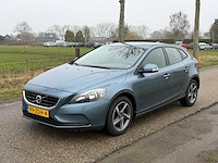 Volvo - v40 - 1.6 t3 kinetic 99-zdh-4 2012 iaw