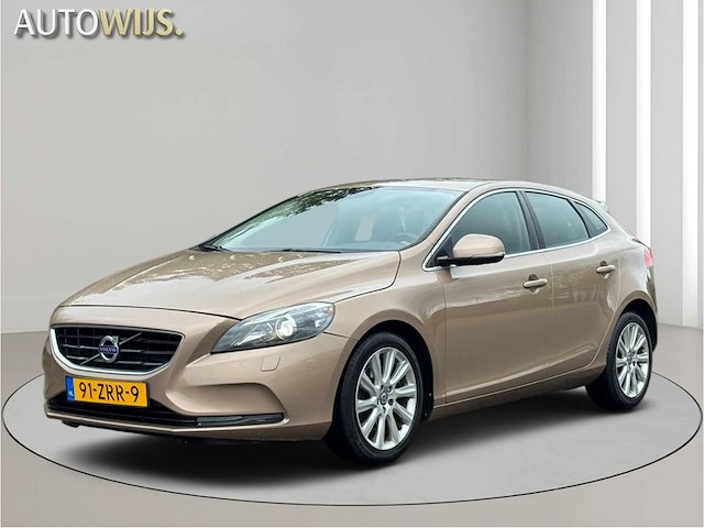 Volvo - v40 - 1.6 t4 summum - 91-zrr-9- 2013 iaw - afbeelding 1 van  24