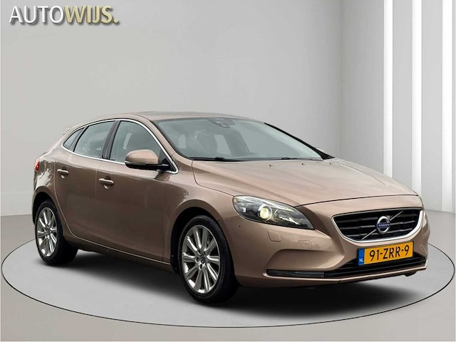 Volvo - v40 - 1.6 t4 summum - 91-zrr-9- 2013 iaw - afbeelding 18 van  24