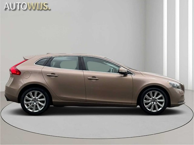 Volvo - v40 - 1.6 t4 summum - 91-zrr-9- 2013 iaw - afbeelding 19 van  24