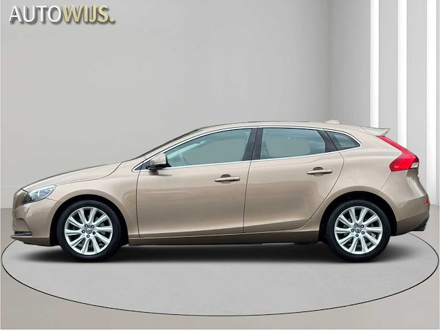 Volvo - v40 - 1.6 t4 summum - 91-zrr-9- 2013 iaw - afbeelding 23 van  24