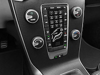 Volvo - v40 - 2.0 d2 kinetic - tv-161-d- 2016 iaw - afbeelding 2 van  17