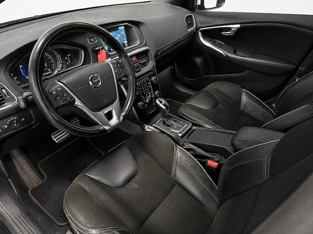 Volvo - v40 - 2.0 d2 kinetic - tv-161-d- 2016 iaw - afbeelding 8 van  17