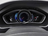 Volvo - v40 - 2.0 d2 kinetic - tv-161-d- 2016 iaw - afbeelding 3 van  17
