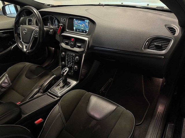 Volvo - v40 - 2.0 d2 kinetic tv-161-d- 2016 iaw - afbeelding 6 van  22