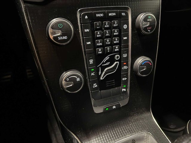 Volvo - v40 - 2.0 d2 kinetic tv-161-d- 2016 iaw - afbeelding 17 van  20