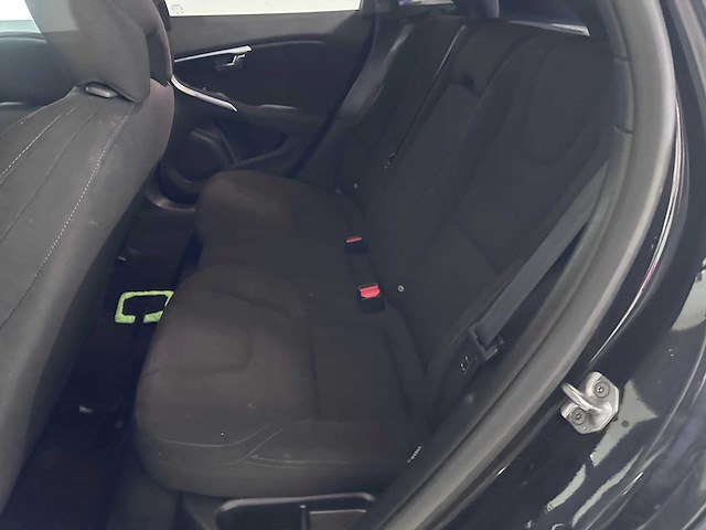 Volvo - v40 - 2.0 d4 momentum bns - 7-xxk-52 - afbeelding 1 van  2