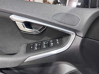 Volvo - v40 - 2.0 d4 momentum bns - 7-xxk-52 - afbeelding 2 van  13