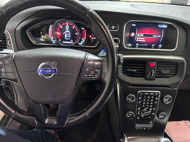 Volvo - v40 - 2.0 d4 momentum bns - 7-xxk-52 - afbeelding 12 van  13
