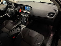 Volvo - v40 - 2.0 t2 momentum l-617-kf 2016 iaw - afbeelding 15 van  23