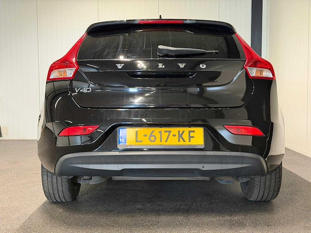 Volvo - v40 - 2.0 t2 momentum l-617-kf 2016 iaw - afbeelding 3 van  23