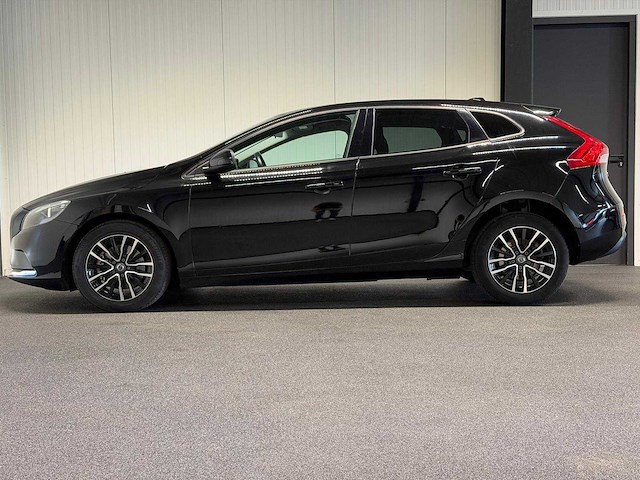 Volvo - v40 - 2.0 t2 momentum l-617-kf 2016 iaw - afbeelding 5 van  23