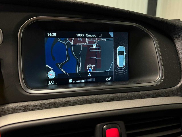 Volvo - v40 - 2.0 t2 momentum l-617-kf 2016 iaw - afbeelding 9 van  23