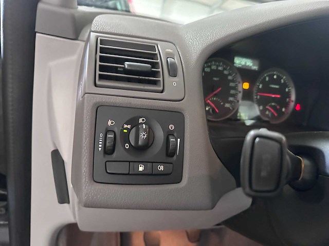 Volvo - v50 - 1.8 - 1-zsh-53- 2004 - afbeelding 2 van  18