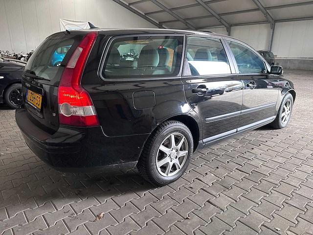 Volvo - v50 - 1.8 - 1-zsh-53- 2004 - afbeelding 13 van  18