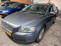 Volvo - v50 - 2.4i momentum - 11-rb-rz- 2005 - afbeelding 1 van  7
