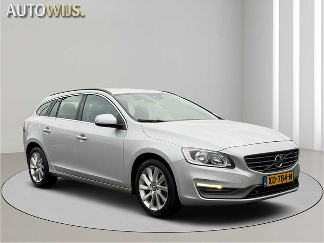 Volvo - v60 - 1.6 d2 r-design - xd-784-n- 2013 iaw - afbeelding 4 van  17