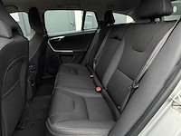 Volvo - v60 - 1.6 d2 r-design - xd-784-n- 2013 iaw - afbeelding 13 van  17