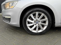 Volvo - v60 - 1.6 d2 r-design - xd-784-n- 2013 iaw - afbeelding 14 van  17