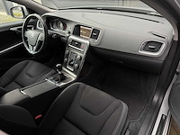 Volvo - v60 - 1.6 d2 r-design - xd-784-n- 2013 iaw - afbeelding 17 van  17