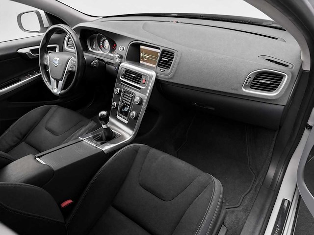 Volvo - v60 - 1.6 d2 r-design - xd-784-n- 2013iaw - afbeelding 5 van  15
