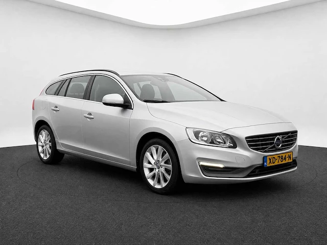 Volvo - v60 - 1.6 d2 r-design xd-784-n- 2013 iaw - afbeelding 8 van  15