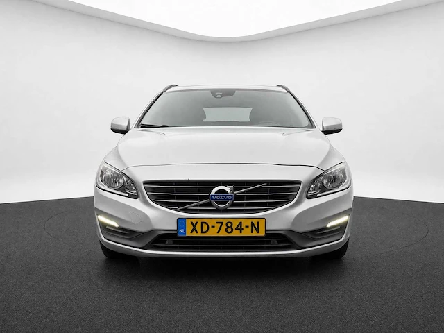 Volvo - v60 - 1.6 d2 r-design xd-784-n- 2013 iaw - afbeelding 12 van  15
