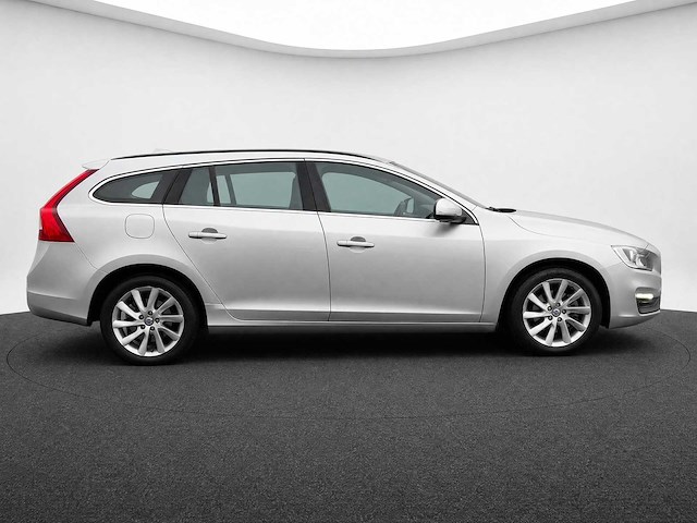 Volvo - v60 - 1.6 d2 r-design xd-784-n- 2013 iaw - afbeelding 11 van  15