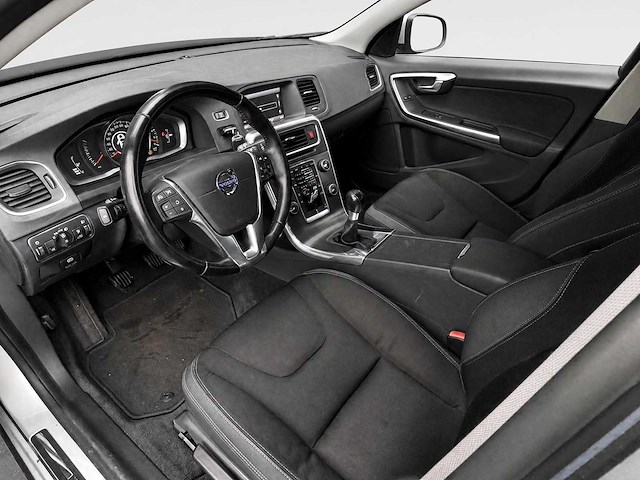 Volvo - v60 - 1.6 d2 r-design xd-784-n- 2013 iaw - afbeelding 15 van  15