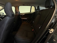 Volvo - v60 - 1.6 t3 momentum 2014 pd-110-t iaw - afbeelding 4 van  24