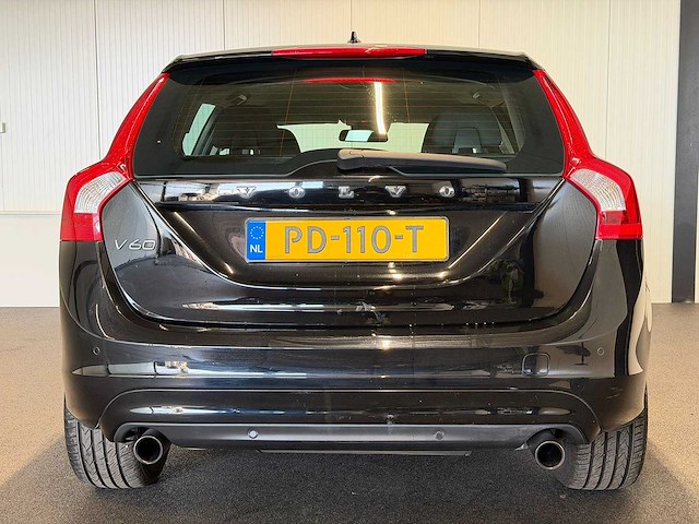 Volvo - v60 - 1.6 t3 momentum 2014 pd-110-t iaw - afbeelding 19 van  24