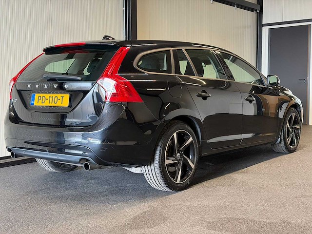 Volvo - v60 - 1.6 t3 momentum 2014 pd-110-t iaw - afbeelding 10 van  16