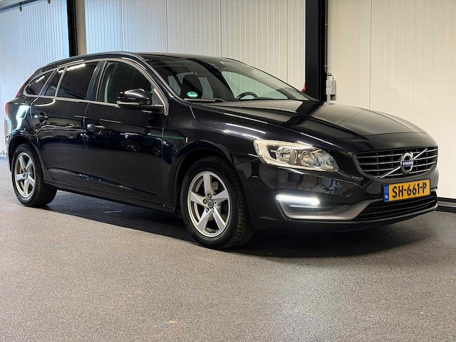 Volvo - v60 - 2.0 d3 - car - 2014|sh-661-p|iaw - afbeelding 13 van  24
