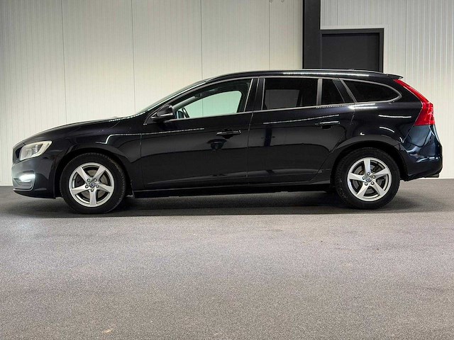 Volvo - v60 - 2.0 d3 - car - 2014|sh-661-p|iaw - afbeelding 12 van  24