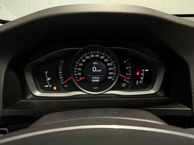 Volvo - v60 - 2.0 d3 - car - 2014|sh-661-p|iaw - afbeelding 20 van  24