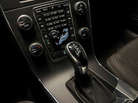 Volvo - v60 - 2.0 d3 - car - 2014|sh-661-p|iaw - afbeelding 22 van  24